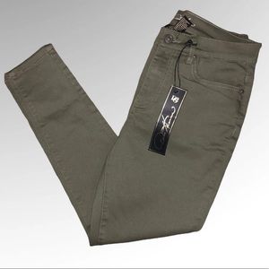 DG2 Diane Gilman Olive Green Classic Stretch Skinny Jeans Size 8 New With Tags